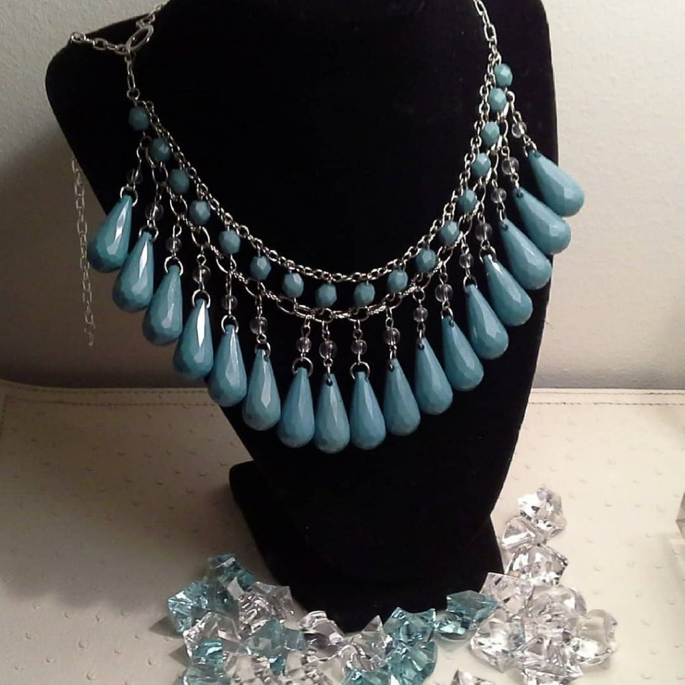 NEW Teal teardrop statement necklace